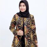 Model Baju Batik Atasan Wanita Kantoran Terbaru 2023